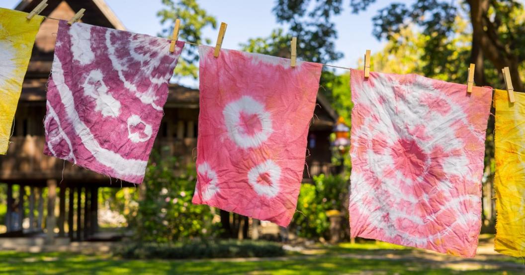 tie dying tie dying